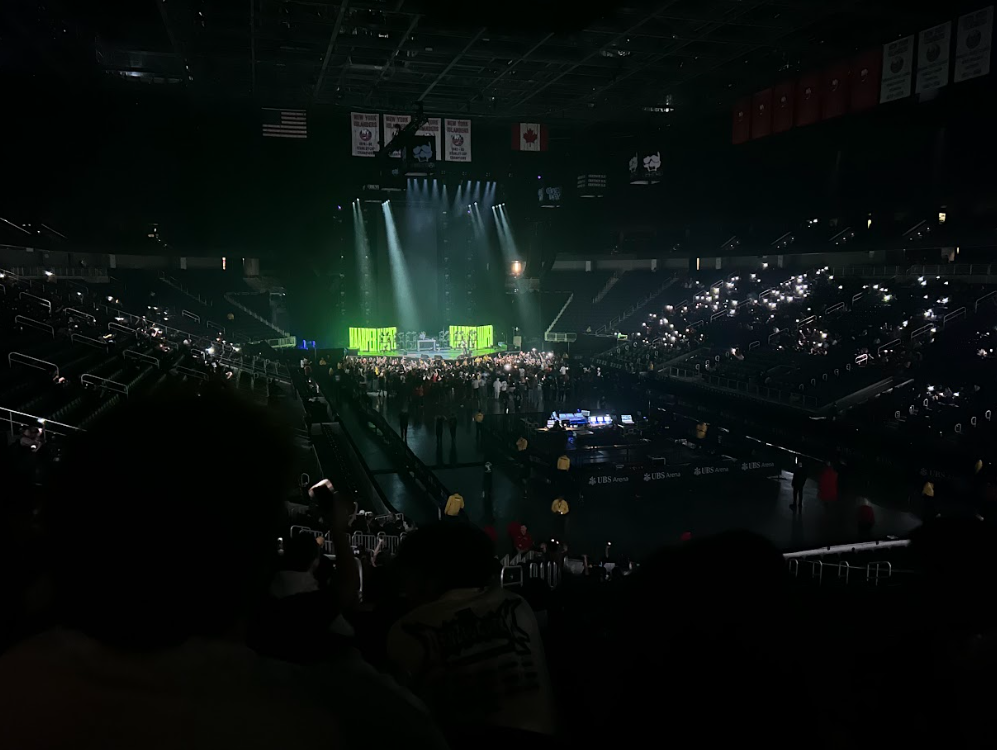 Visual effects such as strobe and colored lighting provided concertgoers with full immersion in the world of $uicideboy$. 