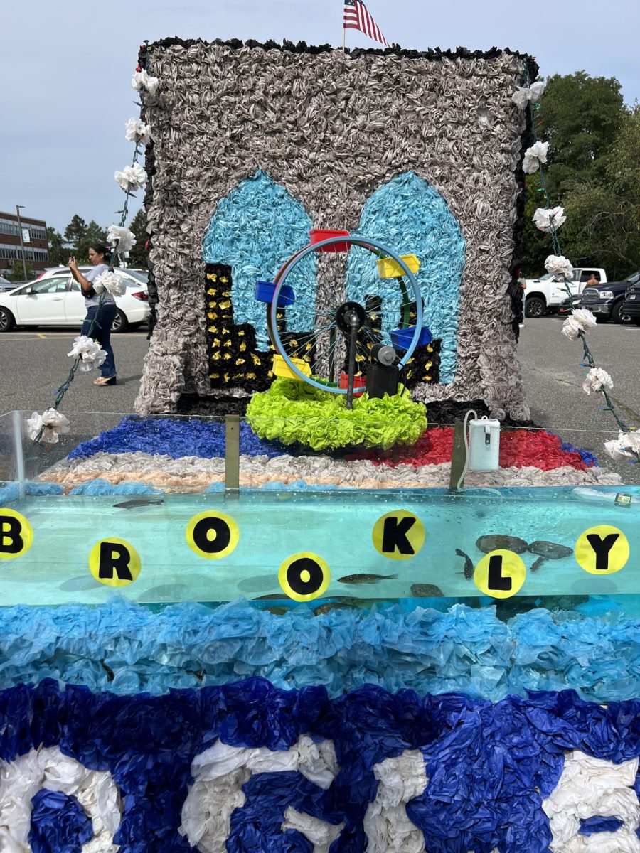 The Class of 2029 float featured an aquarium with live fish.