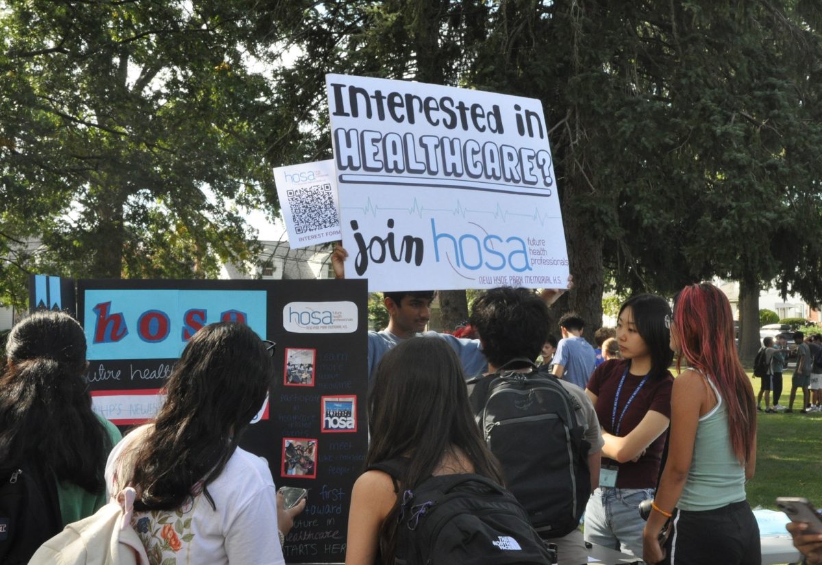 HOSA recruits members at annual club fair.